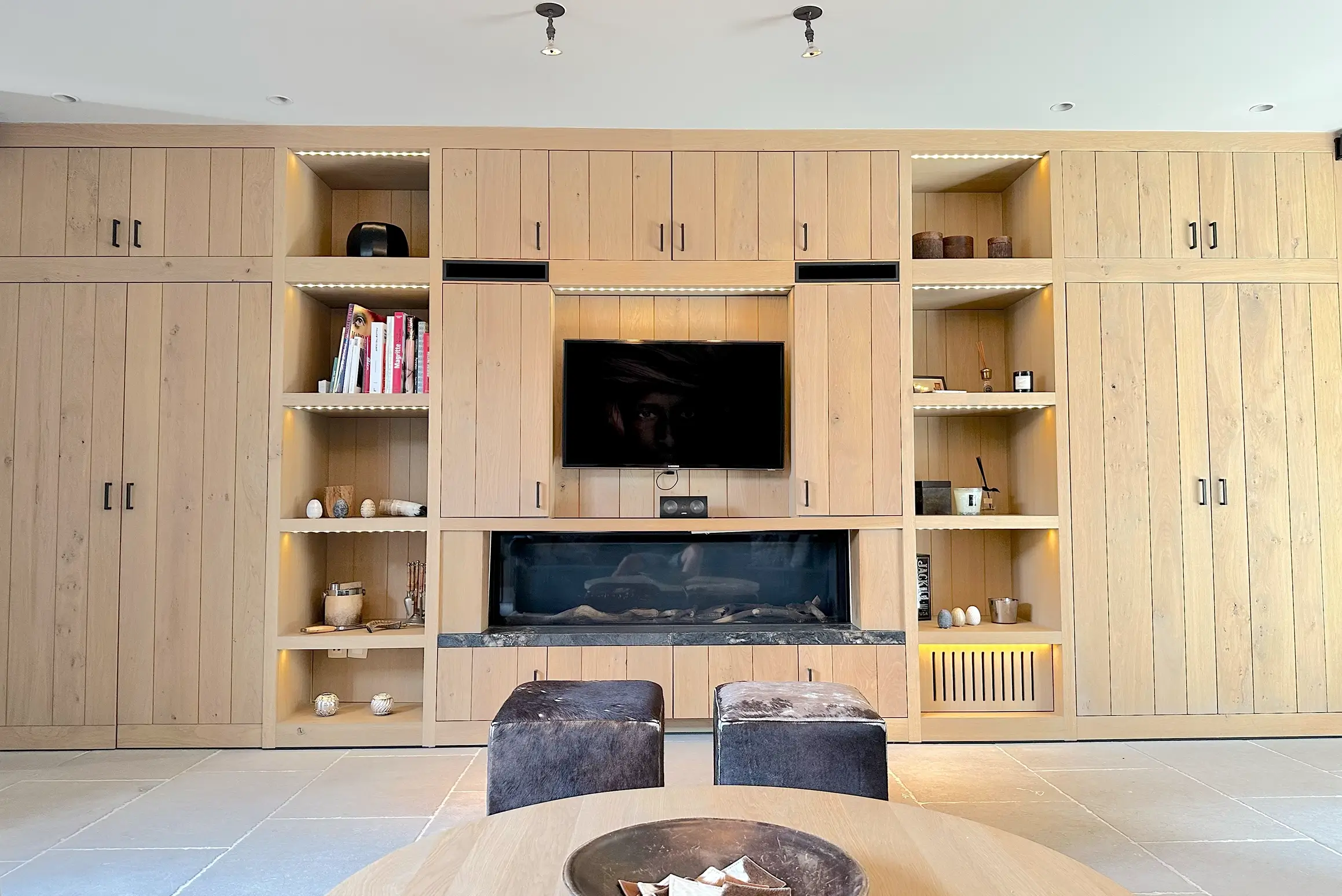 TV-wand en open haard
